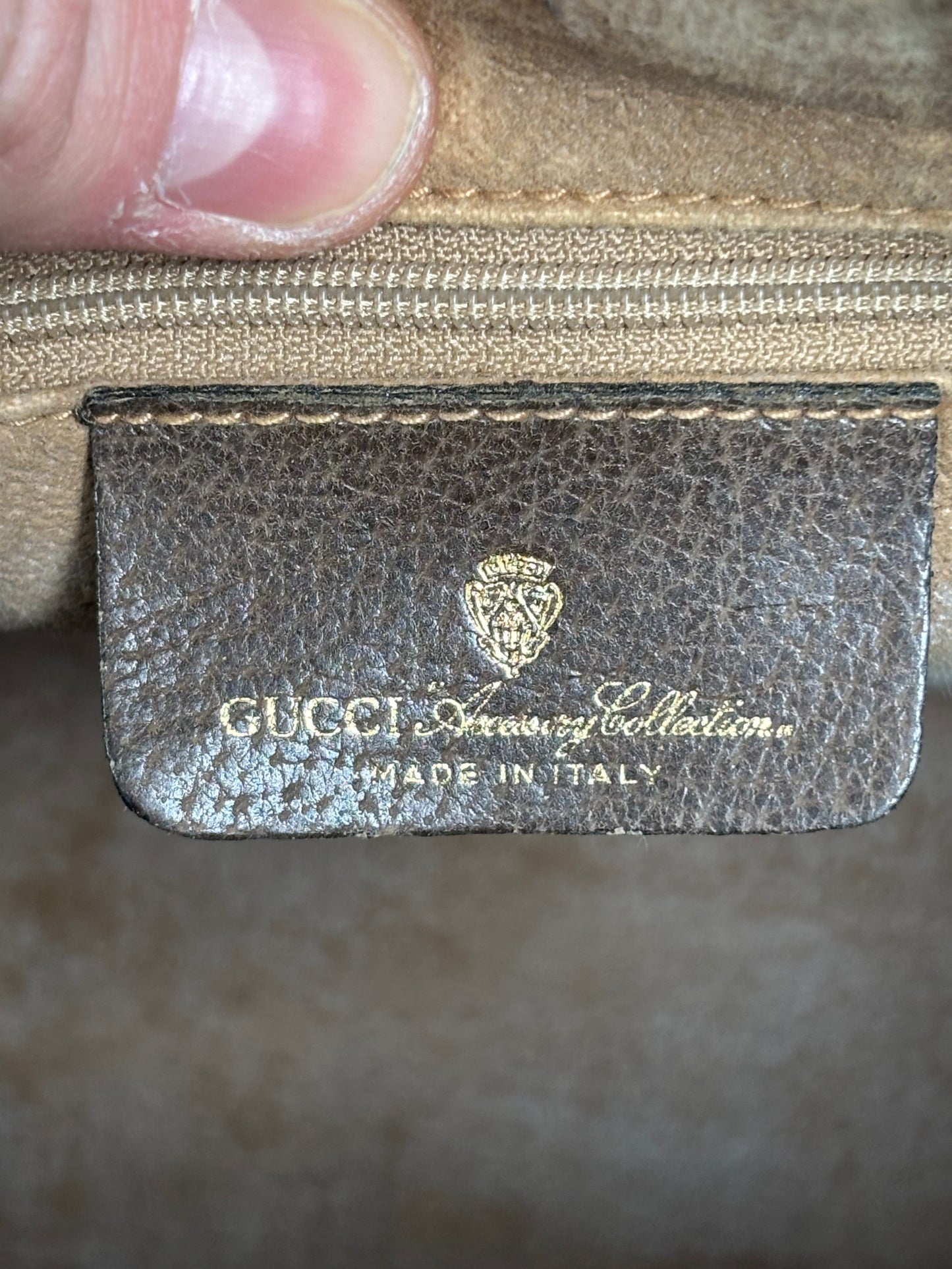 GUCCI GG SUPREME SHERRY LINE HAND BAG