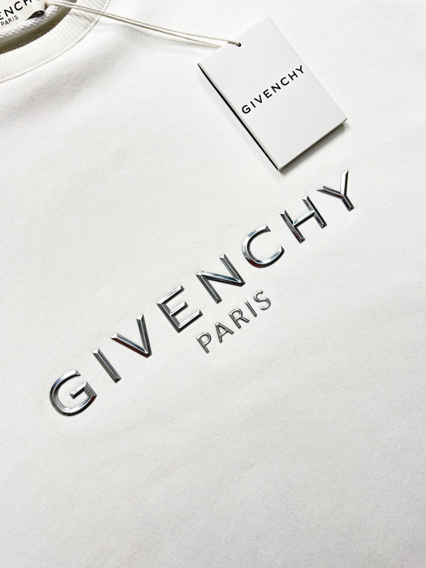 GIVENCHY 3D METAL LOGO CREWNECK