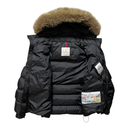 MONCLER MARQUE