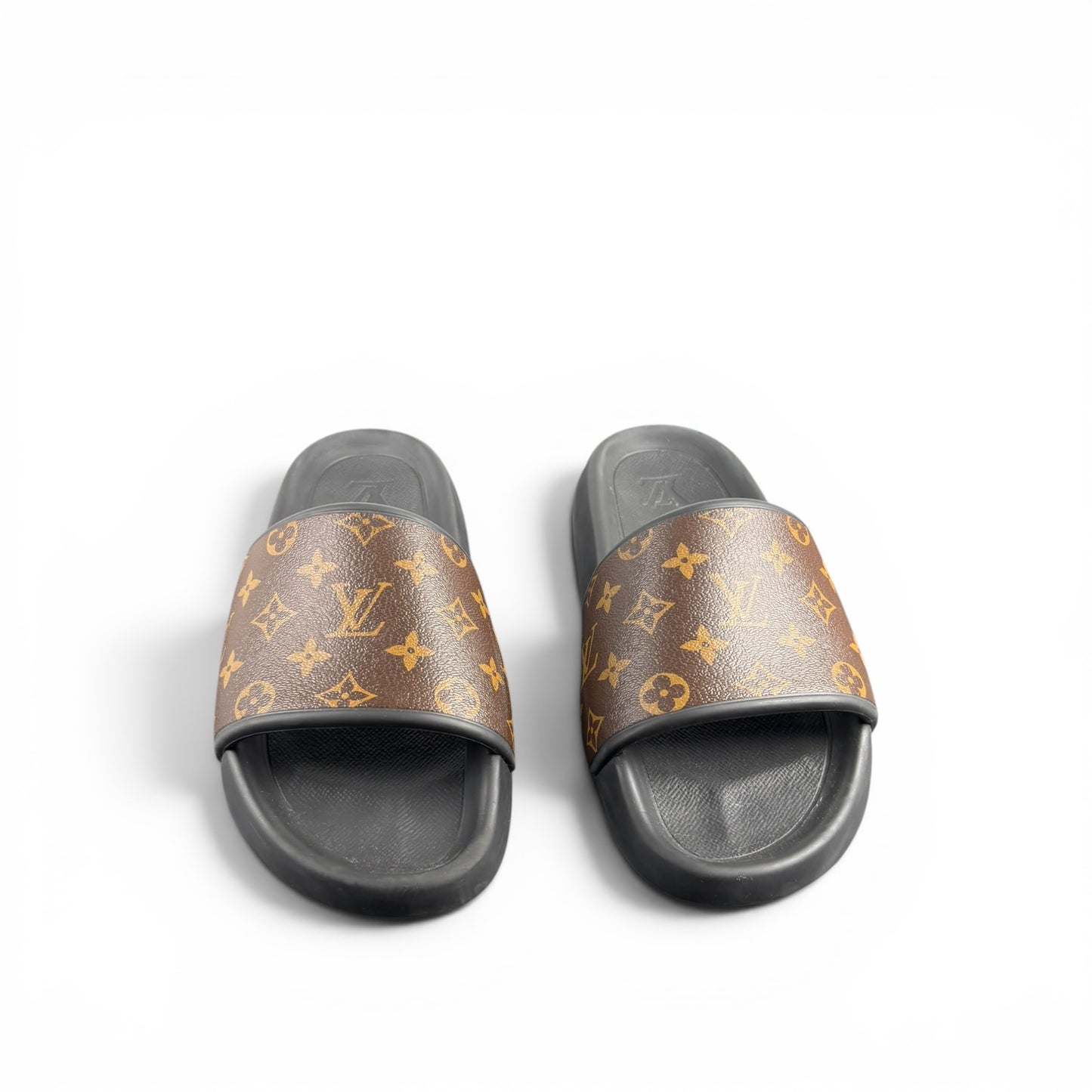 LOUIS VUITTON SLIDES