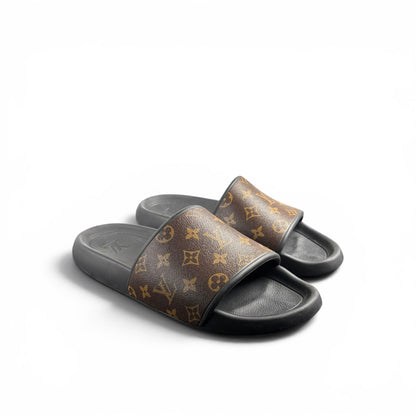 LOUIS VUITTON SLIDES