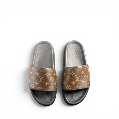 LOUIS VUITTON SLIDES